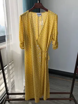 

Stars Print Women Midi Dress New 2020 V-neck Lady Slim Lace-up Short Sleeve Vintage Female Holiday Summer Yellow Buttons Dresses