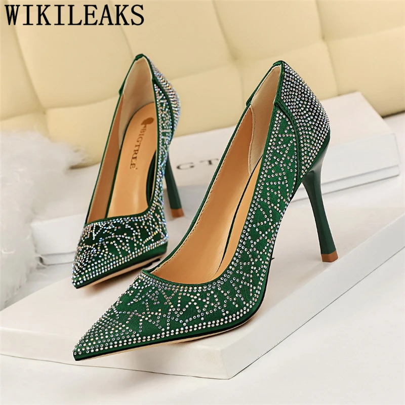 Белые туфли для вечеринки на каблуке со стразами; модные туфли-лодочки с острым носком на каблуке; женская обувь; chaussure mariage femme - Цвет: Зеленый