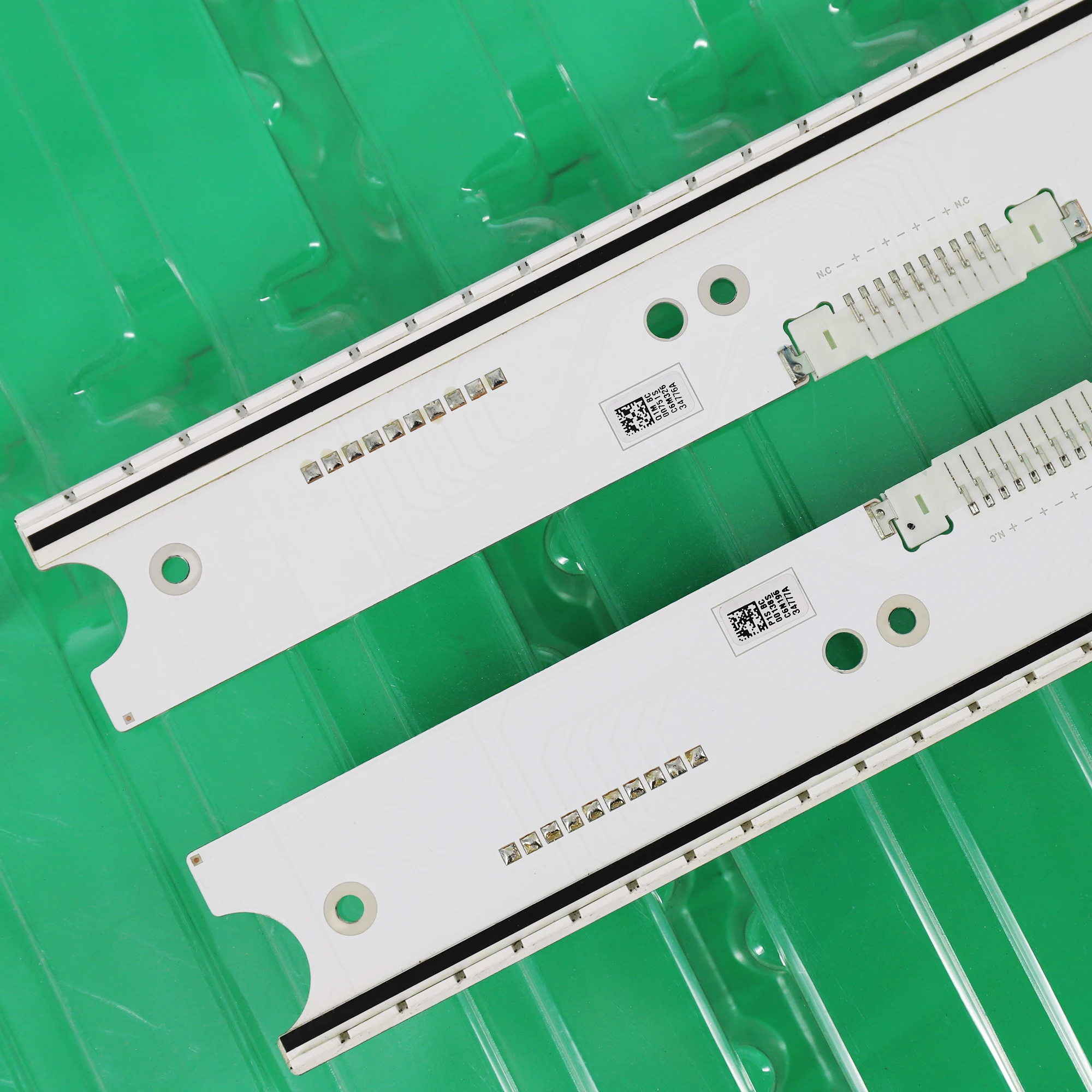 Strisce Led Per Samsung 65 Tv Un65Js8500 Un65Js9000 Cy-Xj065Fllv1H S 5N9 65 Sfl Bn96-34776A Bn96-34777A Lm41-00120G Lm41-00120H