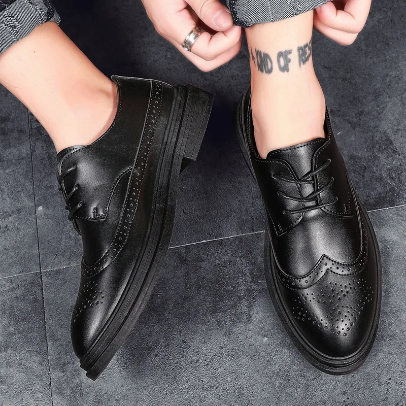 

2019 New Arrival Retro Bullock Design Men Classic Business Formal Shoes Pointed Toe leather shoes Men Oxford Dress Shoes Lace Up