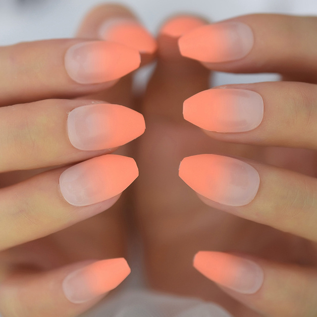 Press On Nails With Designs Nude Blue Rhinestone Fake Artificial Nails Short Coffin Square False Nail Tips Single Crystal