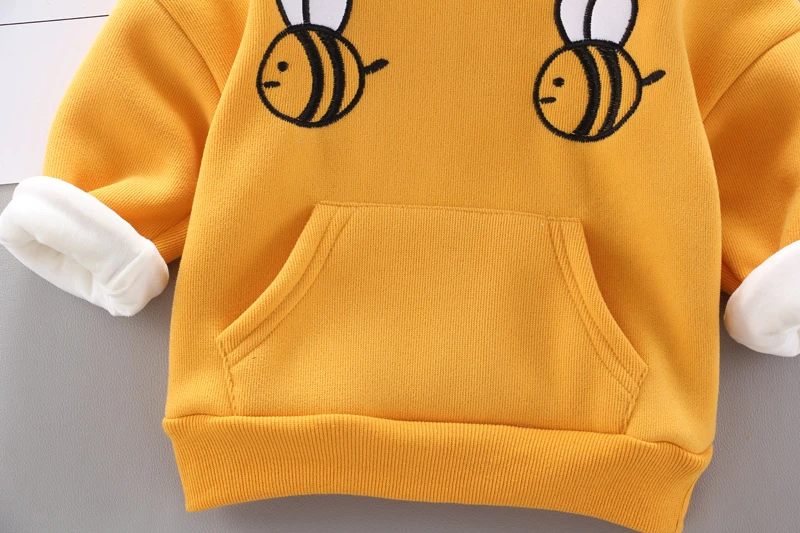 Детский Повседневный свитер для маленьких девочек; пальто с капюшоном и бархатной подкладкой с принтом пчелы; Верхняя одежда; Новая осенне-зимняя одежда