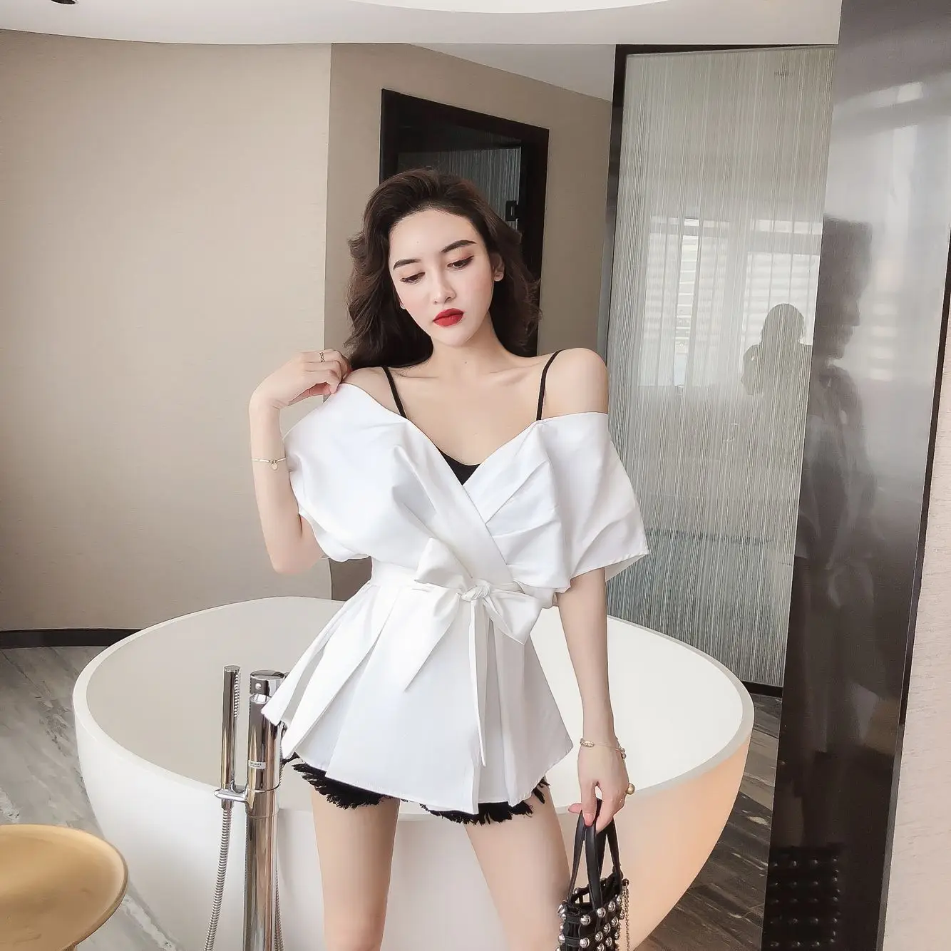 

ZOSOL New Elegant Strap off-Shoulder Top Women's Fashion Korean-Style All-match Fake Two-Piece Waist Top