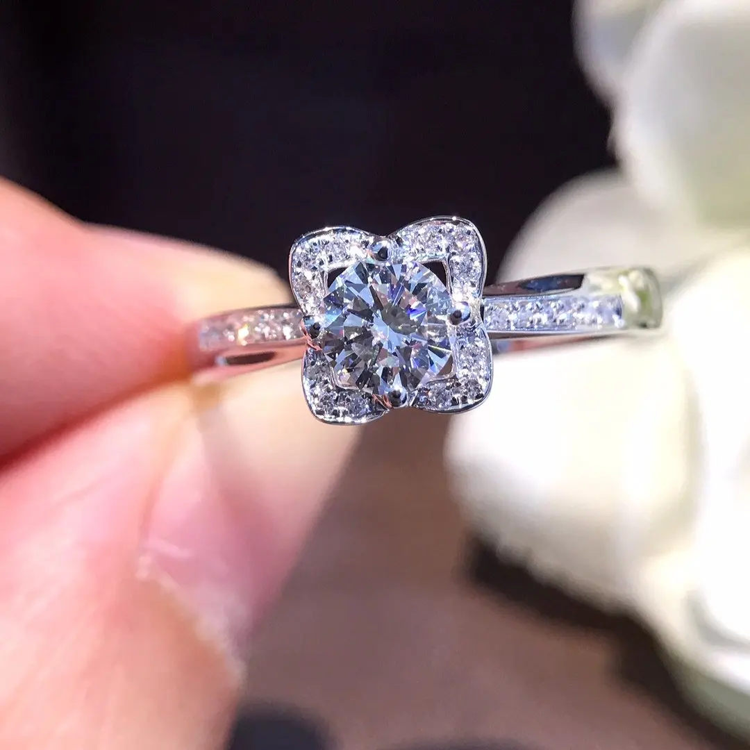 Рисунок 2 - Кольцо из чистого золота с натуральным бриллиантом