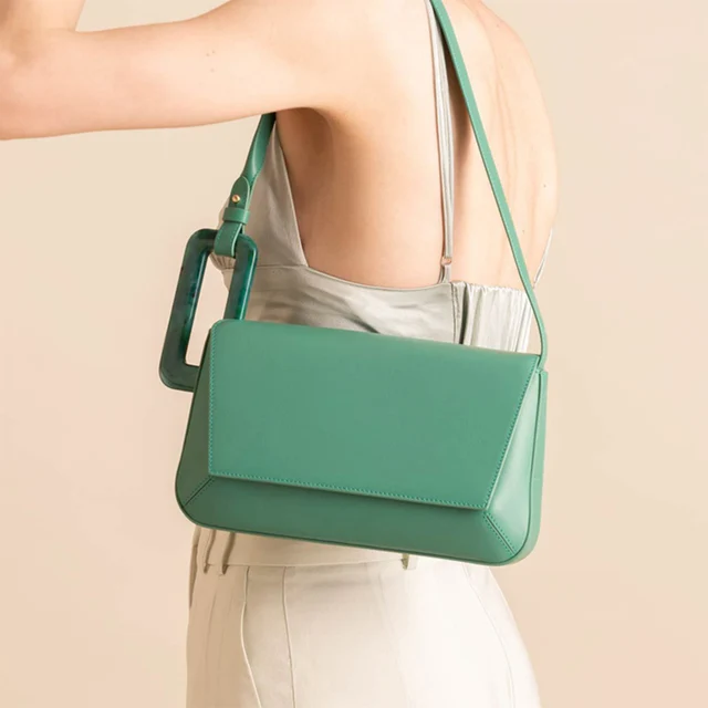 Crossbody Bags Hit Bags 2021 CLASSIC FLAP OVER WOODEN BUTTON CROSS