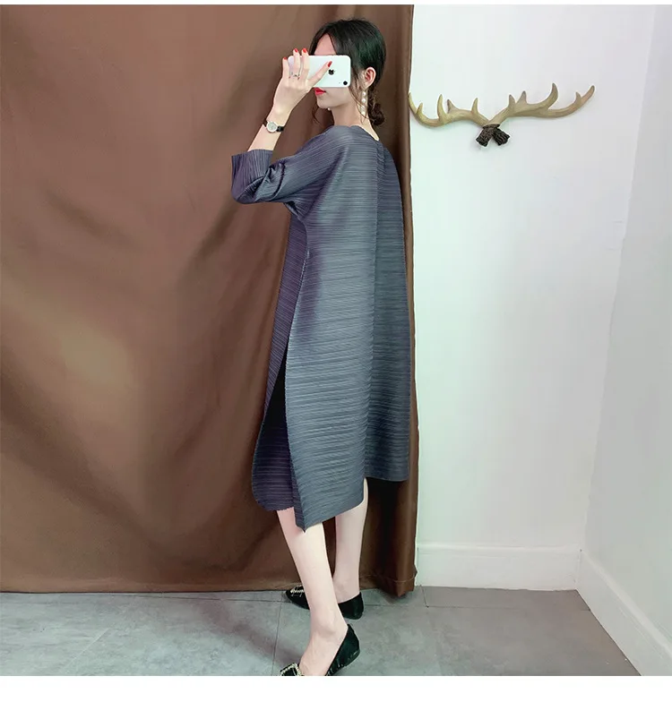 Miyake плиссированное платье с рукавом в семь точек, с круглым вырезом, свободное платье большого размера, тонкое женское платье - Цвет: Темно-серый