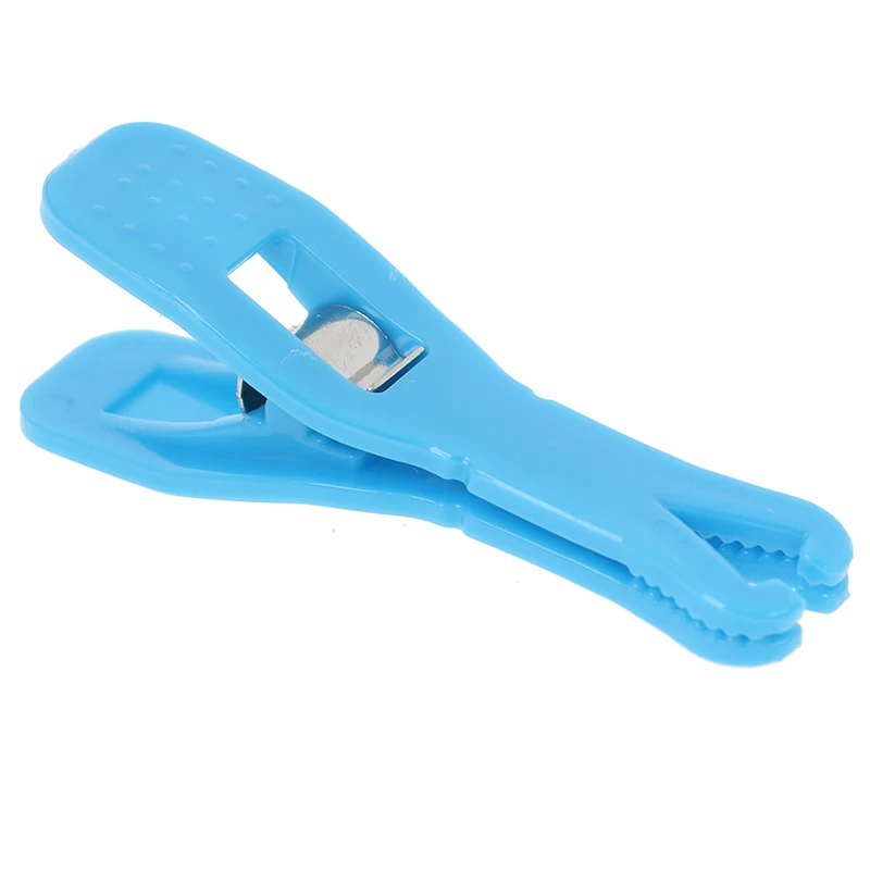 

1pc Temporary Tattoo Body Piercing Needle Slot Clip Disposable Body Piercing Needle Slot Sterile Blue Piercing Clip Tattoo Tool