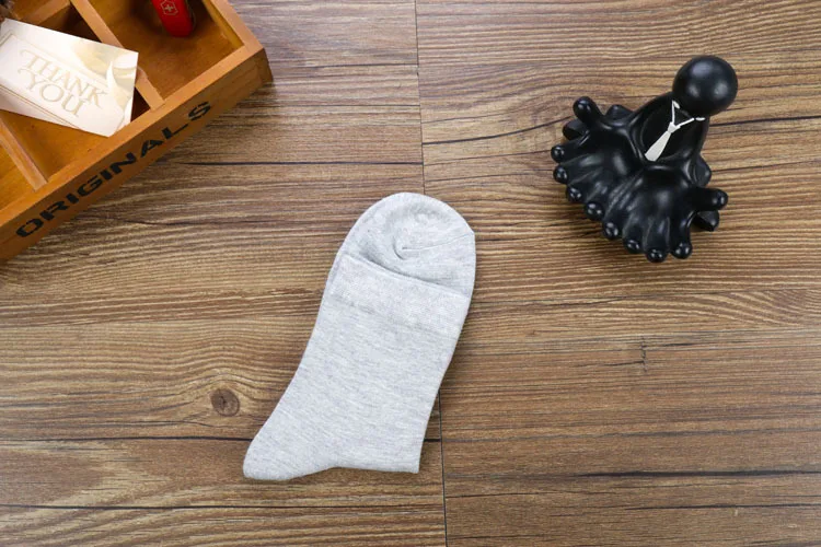 Socks Men New Brand Casual Solid Color Socks Business Anti-Bacterial Deodorant Breathable Men's Sock EU 39-44 Meias - Цвет: Gray
