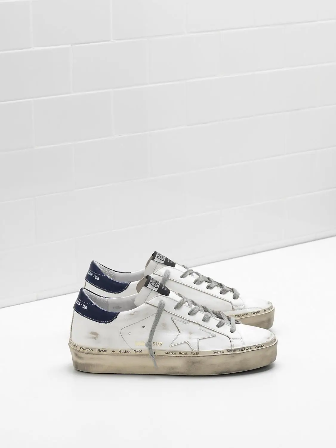 

Hi-Star sneakers G33WS945.A5 upper and Star calf leather slightly retro-treated heel glossy Leather