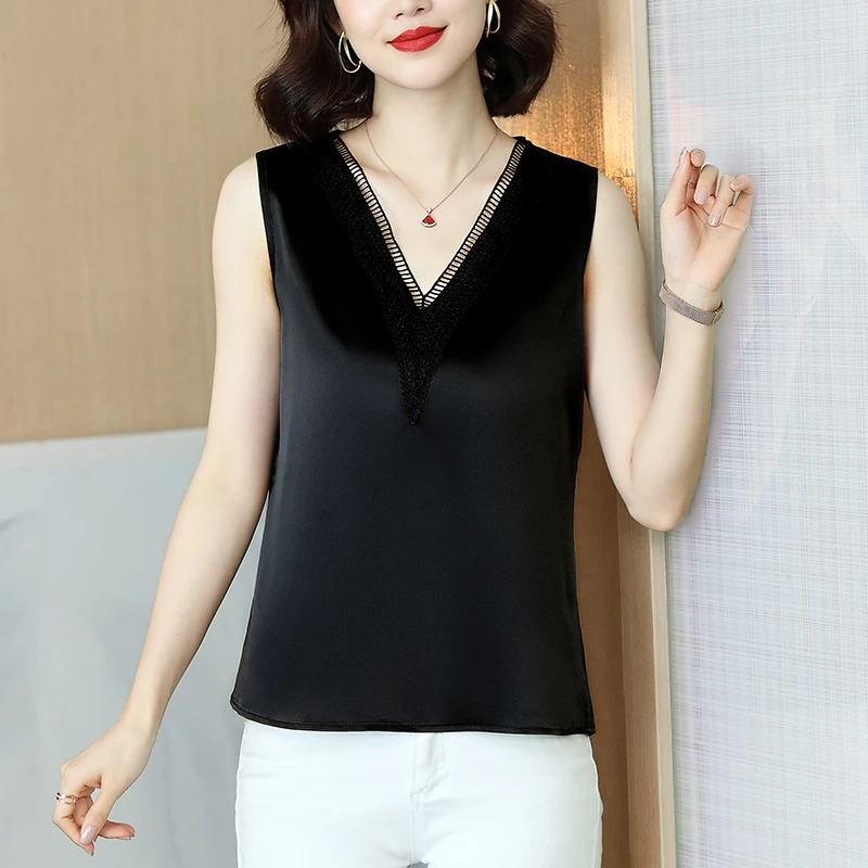 Korean Silk Women Tank Top Women Elastic Satin Tops Women Embroidery Hollow Out Silk Tanks Tops Plus Size Woman V Neck Basic Top