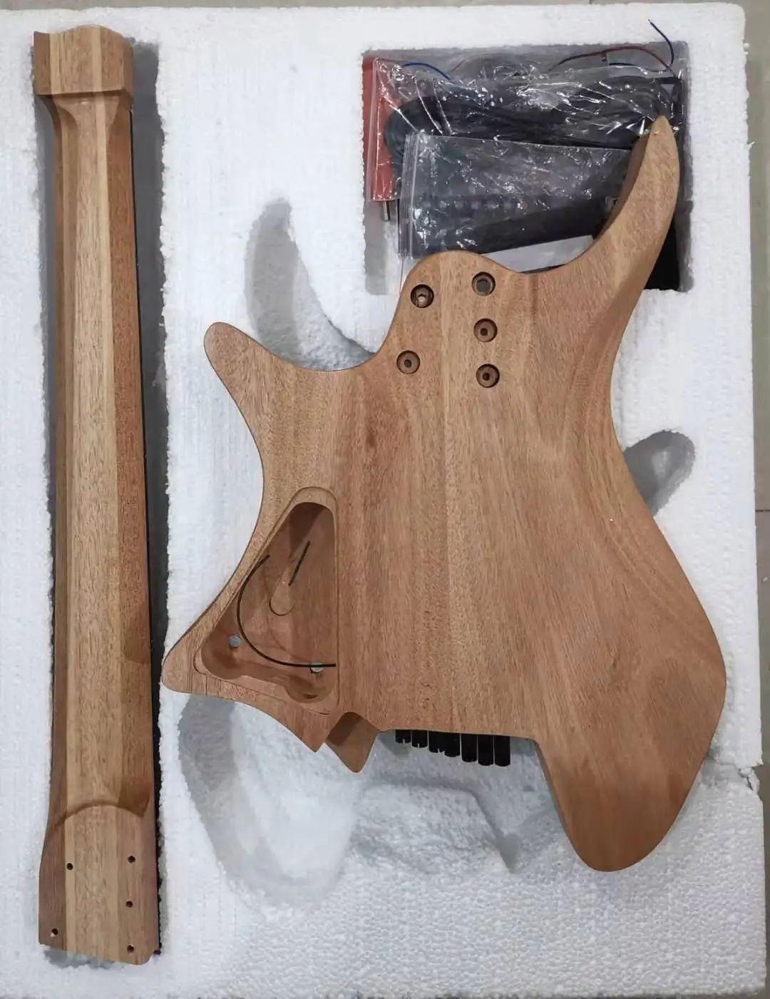 Krait безголовая гитара fanned fret 7 Струнная полуотделка DIY гитара burl Топ корпус из красного дерева