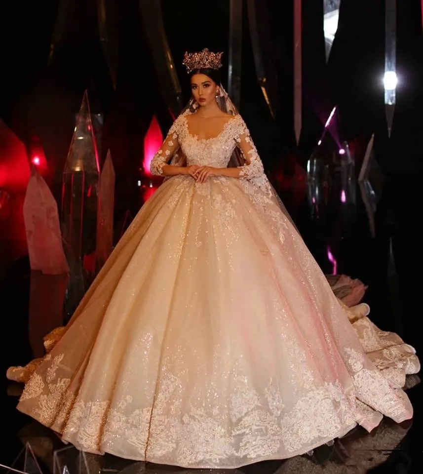 

Luxury Crystal Princess Long Sleeve Ball gown Wedding Dresses Lace Applique 2020 Wedding Gowns Vintage Gothic Dress bridal gowns