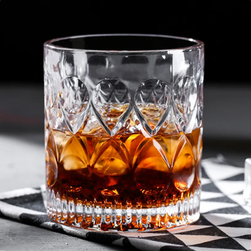 Houseware Premium Crystal Whiskey Glasses Drinking Glasses Lead-free Glass Engraved Cognac Glass Perfect for Cocktail Juice