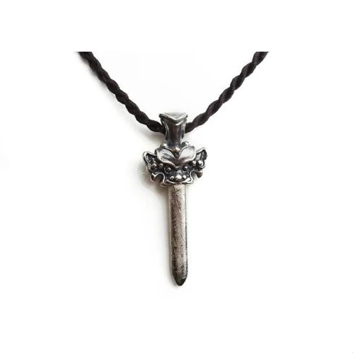 

Genuine Natural Gibeon Iron Meteorite Moldavite Women Men Jewelry 26x7mm Meteorite Sword Shape Jewelry Pendant