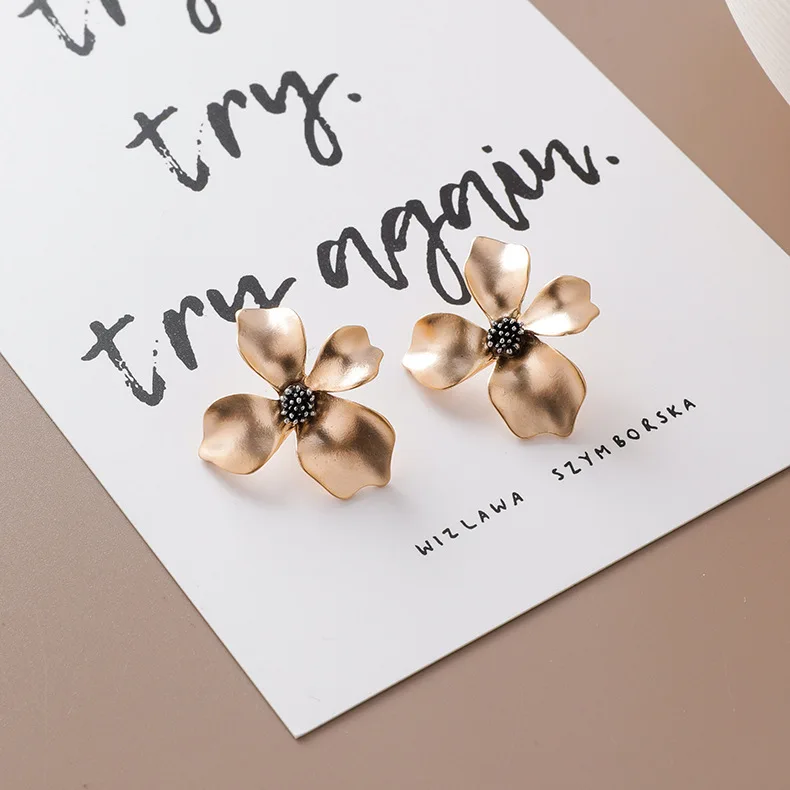 Япония Корея Новые матовые золотые цветные металлические серьги-гвоздики в виде цветка для женщин, модные ювелирные изделия в винтажном стиле Oorbellen Brincos