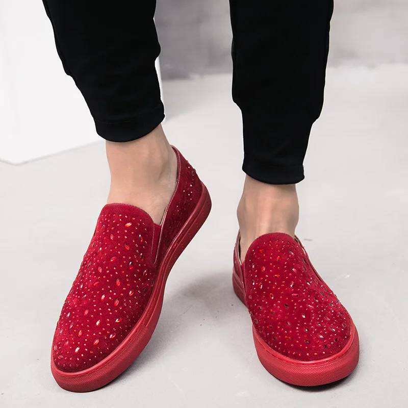

.Spring Men Shoes Lightweight Sneakers Men Fashion Casual Walking Shoes Breathable Slip on Mens Loafers Zapatillas Hombre Red