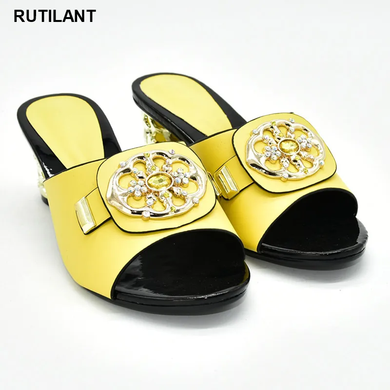 

Latest Style Women's Shoes Slippers with Metal Trim and Rhinestones for Ladies Italian High Heels Autumn Slipper for Wedding