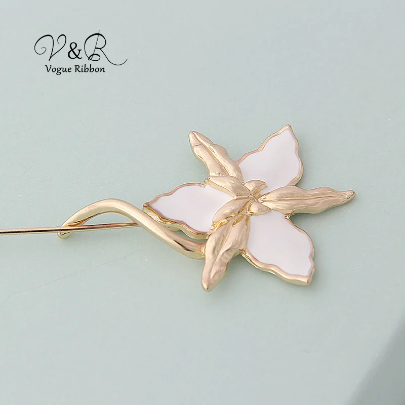 Enamel Flower Long Metal Bar Ball Brooch Pin (2)