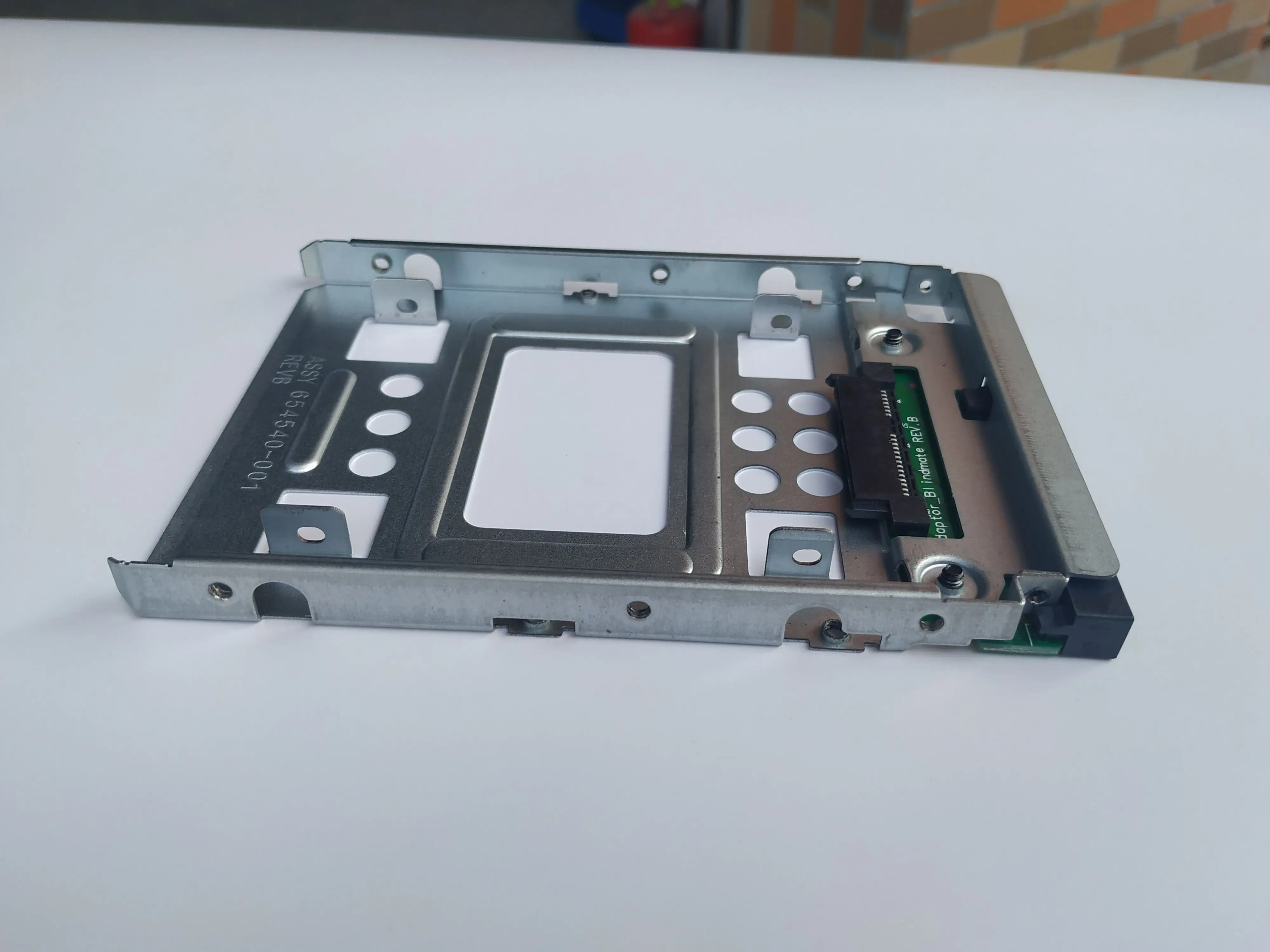 654540 001 2 5 SSD to3 5 SATA Adapter Tray Converter SAS HDD Bracket Bay 4