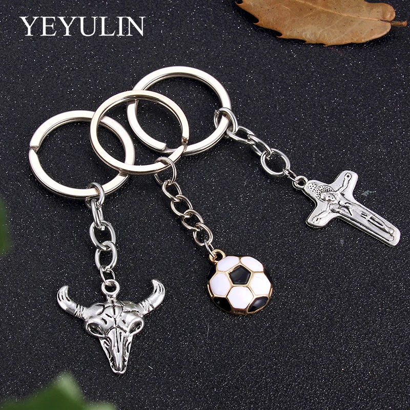 

Sports Football Key Chains Souvenirs Enamel Keyring for Men Women Couple Animal Car Keychain Pendant Boyfriend Gifts