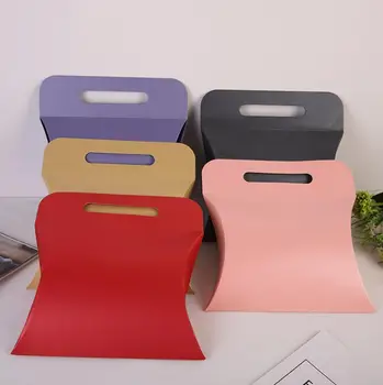 

40pcs High Quality Pillow Gift Box Colorful Kraft Paper Box with handle Birthday Supply Chic Candy Box Party Wedding Favors Box