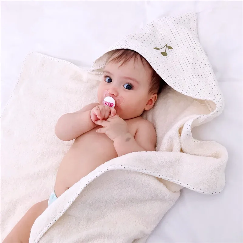 

2019 New BP Style White Blanket For Baby Wrapping Blanket Cherry Pattern