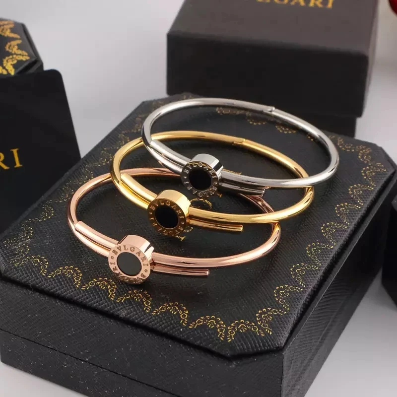 

2019 new WatchS113