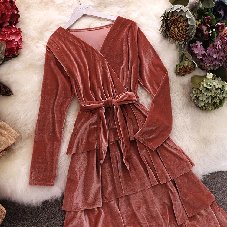 Осенне-зимнее Новое Женское платье с v-образным вырезом, на шнуровке, с тремя слоями, с оборками, бархатное платье феи, женские элегантные пышные платья с поясом