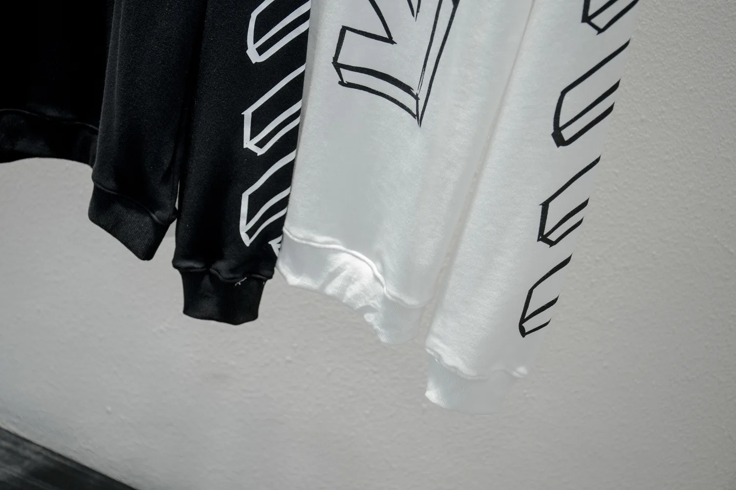 Off-white Street Хип-хоп граффити трехмерная стрелка полоса печать Толстовка для мужчин и женщин
