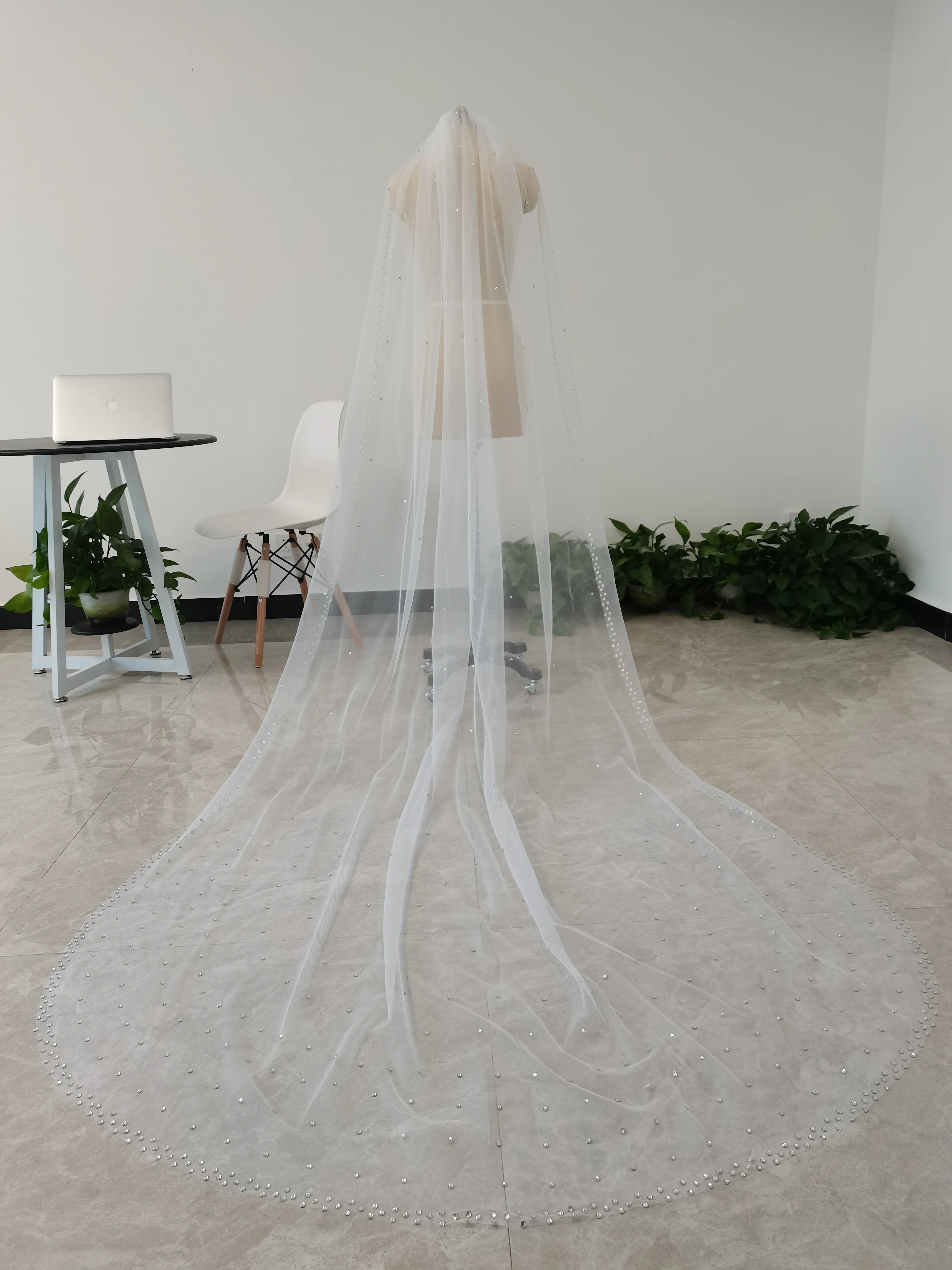 Bridal Cathedral Veil 1 Layer Soft Swiss Mesh Crystal Rhinestone Edge White Shawl Wedding Accessories
