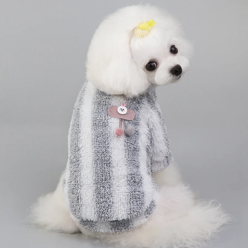 Новая зимняя одежда для собак Теплый свитер с вишнями одежда для маленьких собак пальто белая полосатая ткань джерси Perro модная куртка для домашних животных