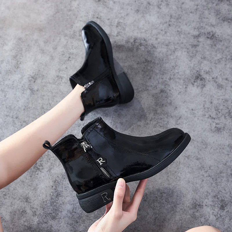 Martin boots women's 2021 new short boots autumn and winter women's shoes round head women's leather boots