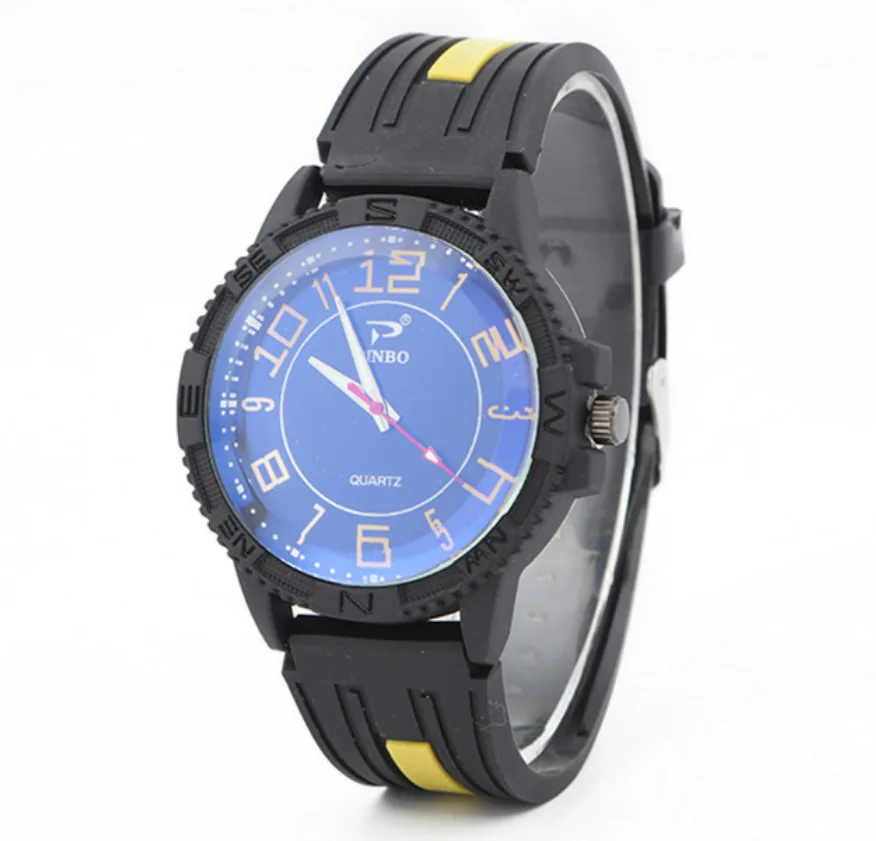 

Amazon Hot Selling Blueray Glass Men Silicone Watch Simple with Numbers Measuring Large Plate Quartz Watch Manufacturers Wholesa