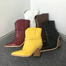 Ковбойские ботинки из искусственной кожи для женщин; Ботильоны на танкетке; ботинки со змеиным принтом; сезон осень-зима; ковбойские ботинки; цвет белый, коричневый, черный;