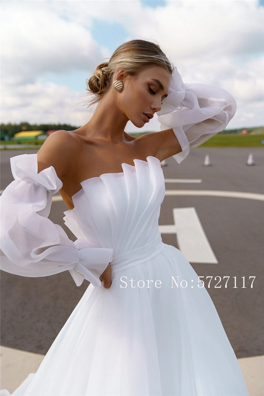 Wedding Dresses Strapless Ruched Bodice Ball Gowns with Detachable Long Sleeves