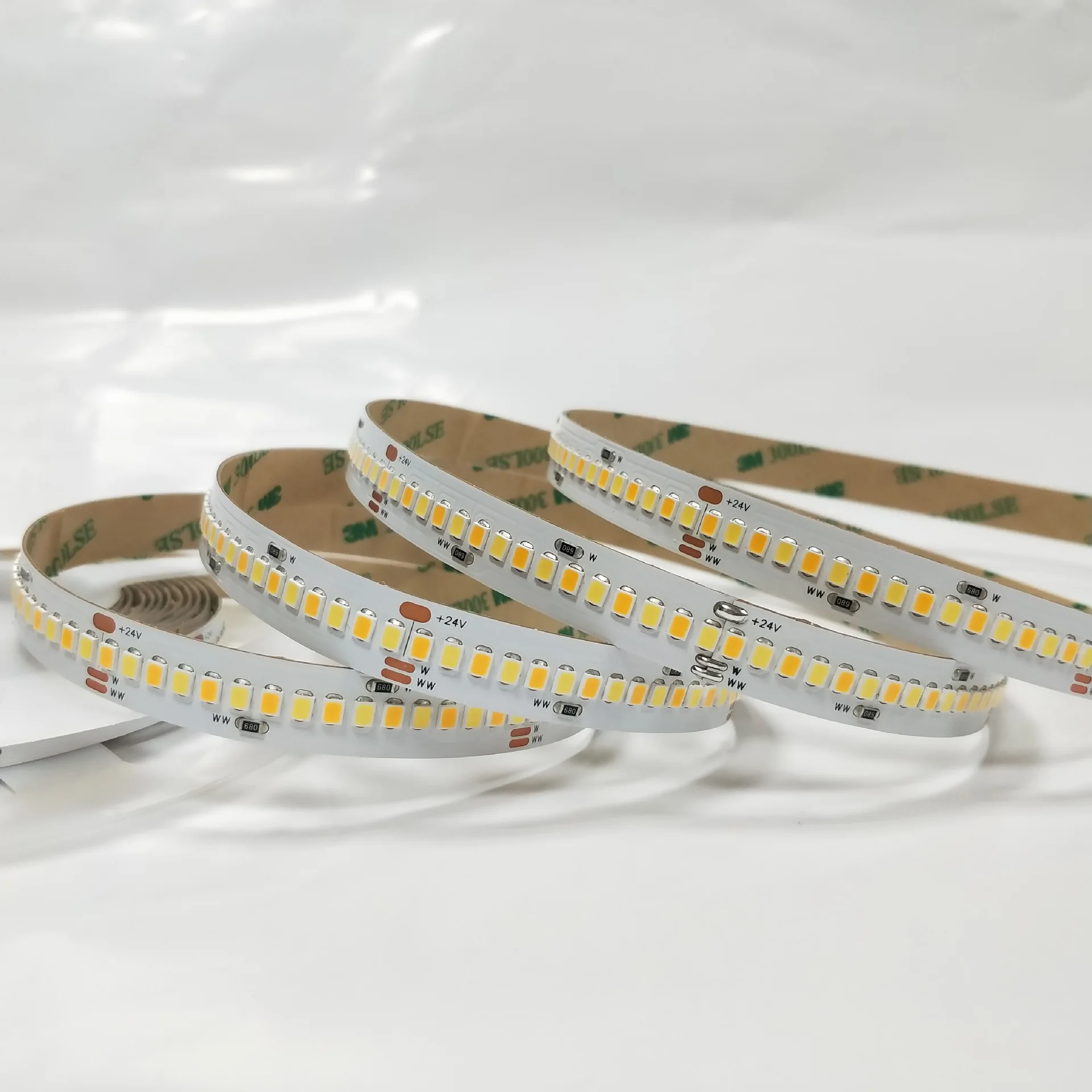 

High efficiency two-color LED Strip 2835 SMD DC24V CRI90 CCT Adjustable Dimmable LED Strip 2700K + 6000K, 256 led/m, (3600LM/m),