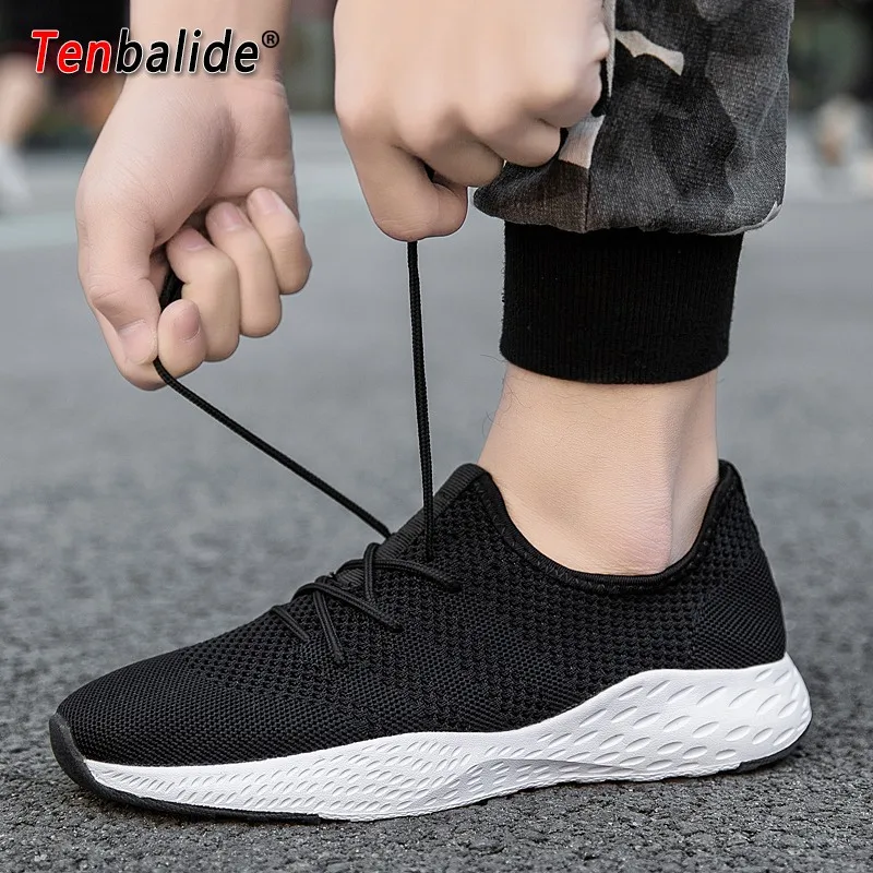 

New Men Comfortable Sneakers Mesh Flat Shoe Breathable Men Running Shoes Outdoor Walking Jogging Sport Shoes Size 38-47
