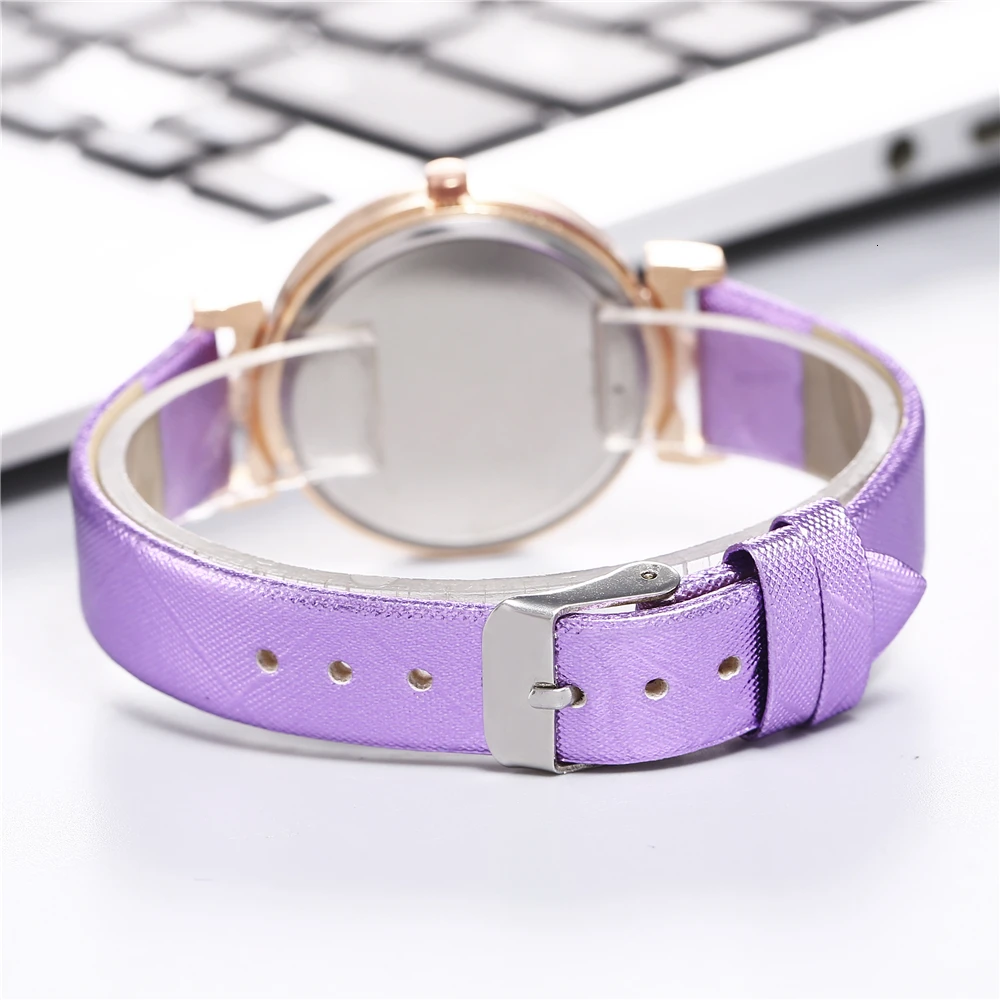 Белые женские часы модные повседневные с кожаным ремешком и сердечком кварцевые