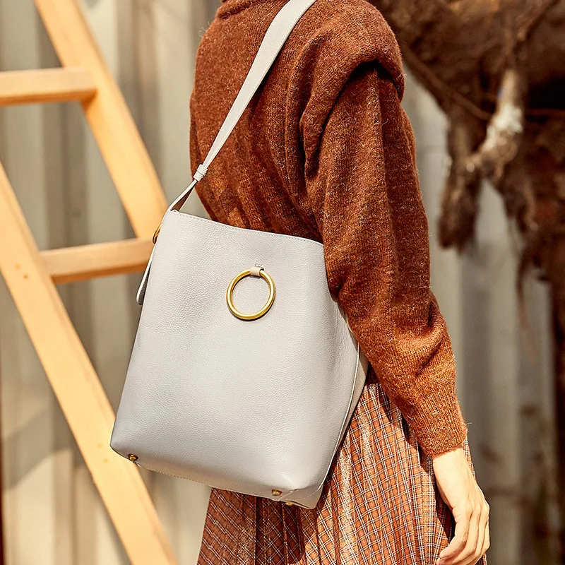 

Embossed Leather Non-mainstream Design Bucket Bag Closed-toe Cowhide New Style Versitile Fashion Crossbody Bag Summer 1191