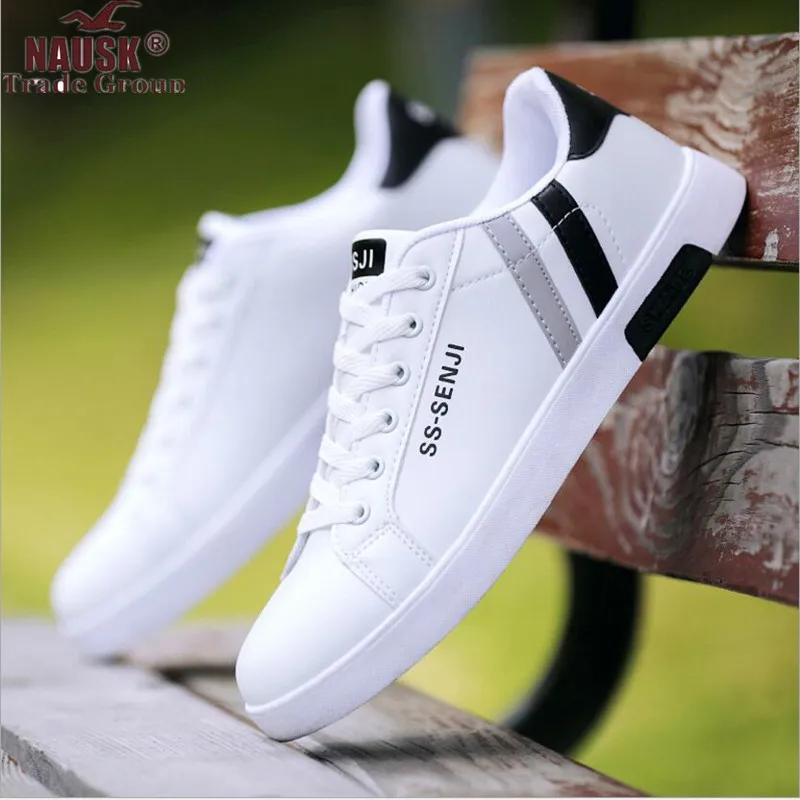 

2019 Hot Men's Shoes Sneaker New Small White Shoes Men's Black and White PU Casual Shoes Wild Fashion Classic flat Men's Shoes