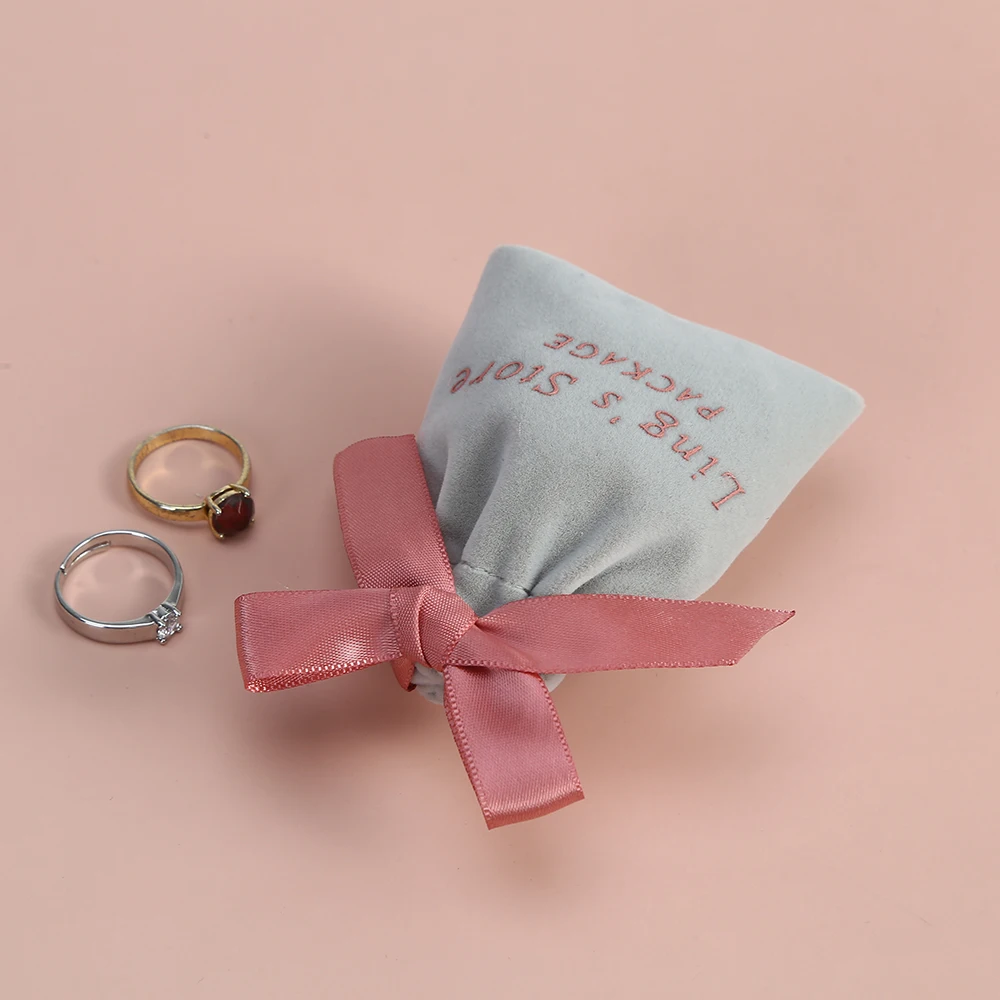 50pcs Grey Velvet Drawstring Jewelry Bag with Ribbon Jewelry Organizer Wedding Party Candy Gift Bag Custom Mariage Personalizado