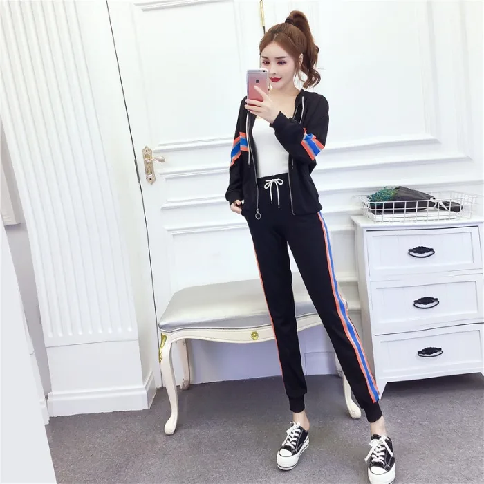 

Photo Shoot 2020-Style Mixed Colors Bat Sleeve Casual Sports Coat + Trousers Set