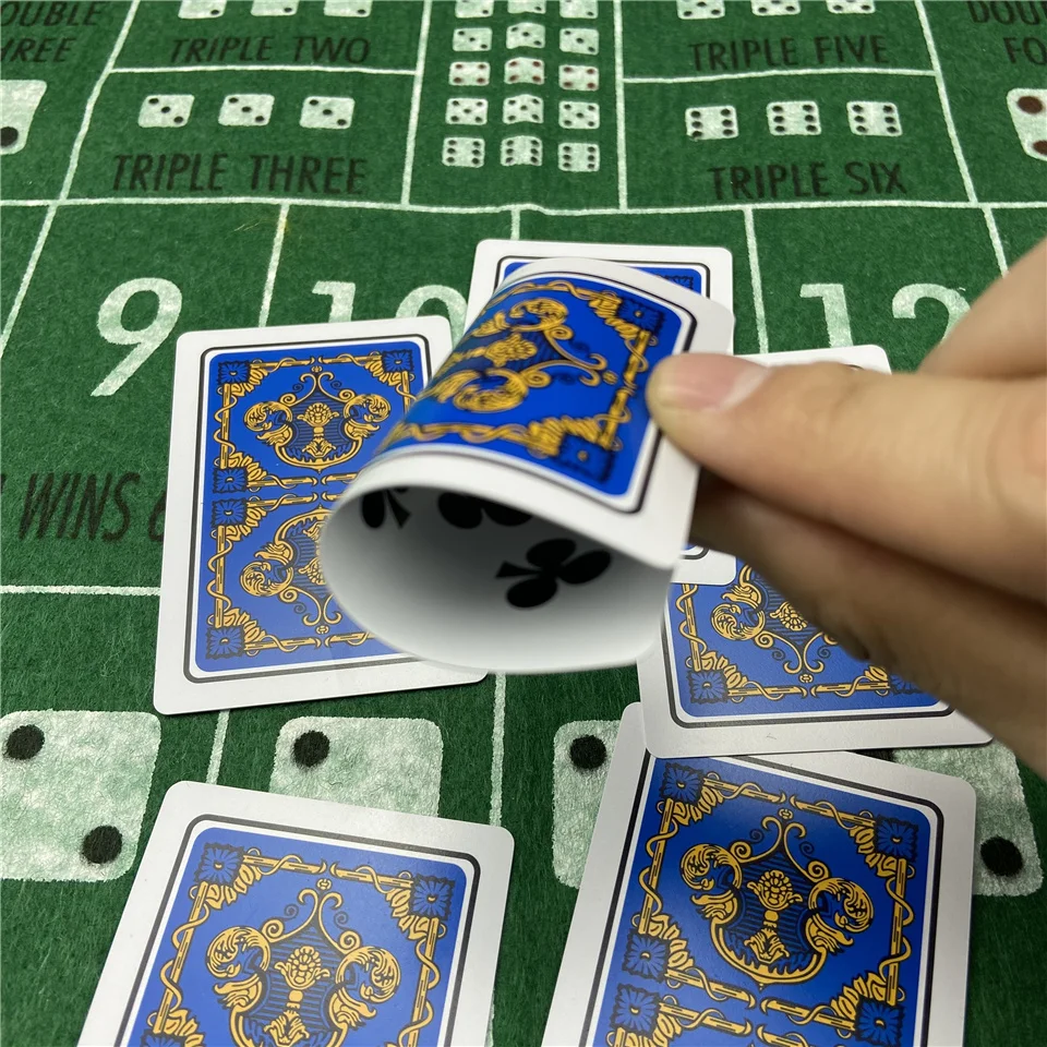 Playing Cards Waterproof Plastic Baccarat Texas Hold'em Poker Cards PVC Pokers Board Games Wearable Card Game Entertainment playing cards