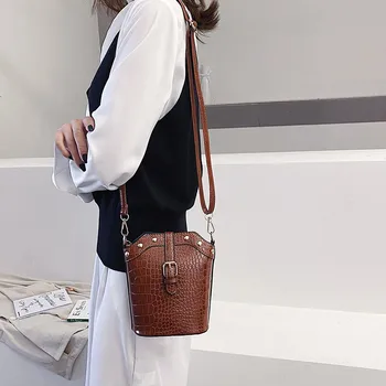 

Women's luxury Messenger bag designer ladies bag 2020 Fashion shoulder bags Solid Color Capacity Leather Shoulder Bag#318