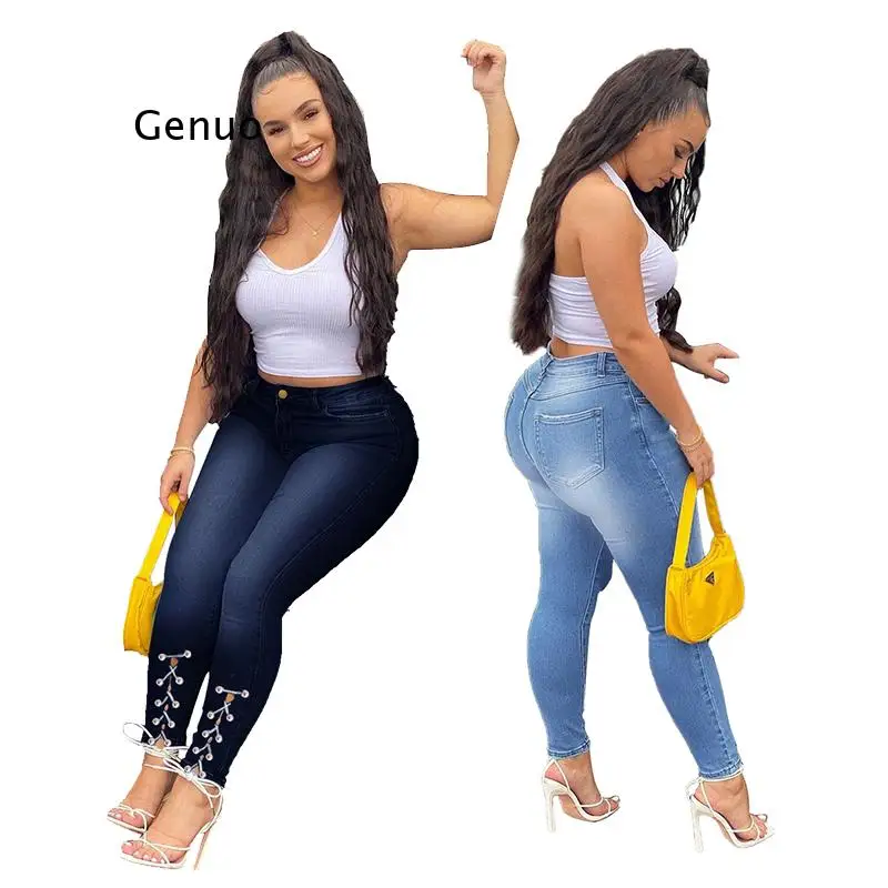 

Джинсы-бойфренды женские на пуговицах с завышенной талией