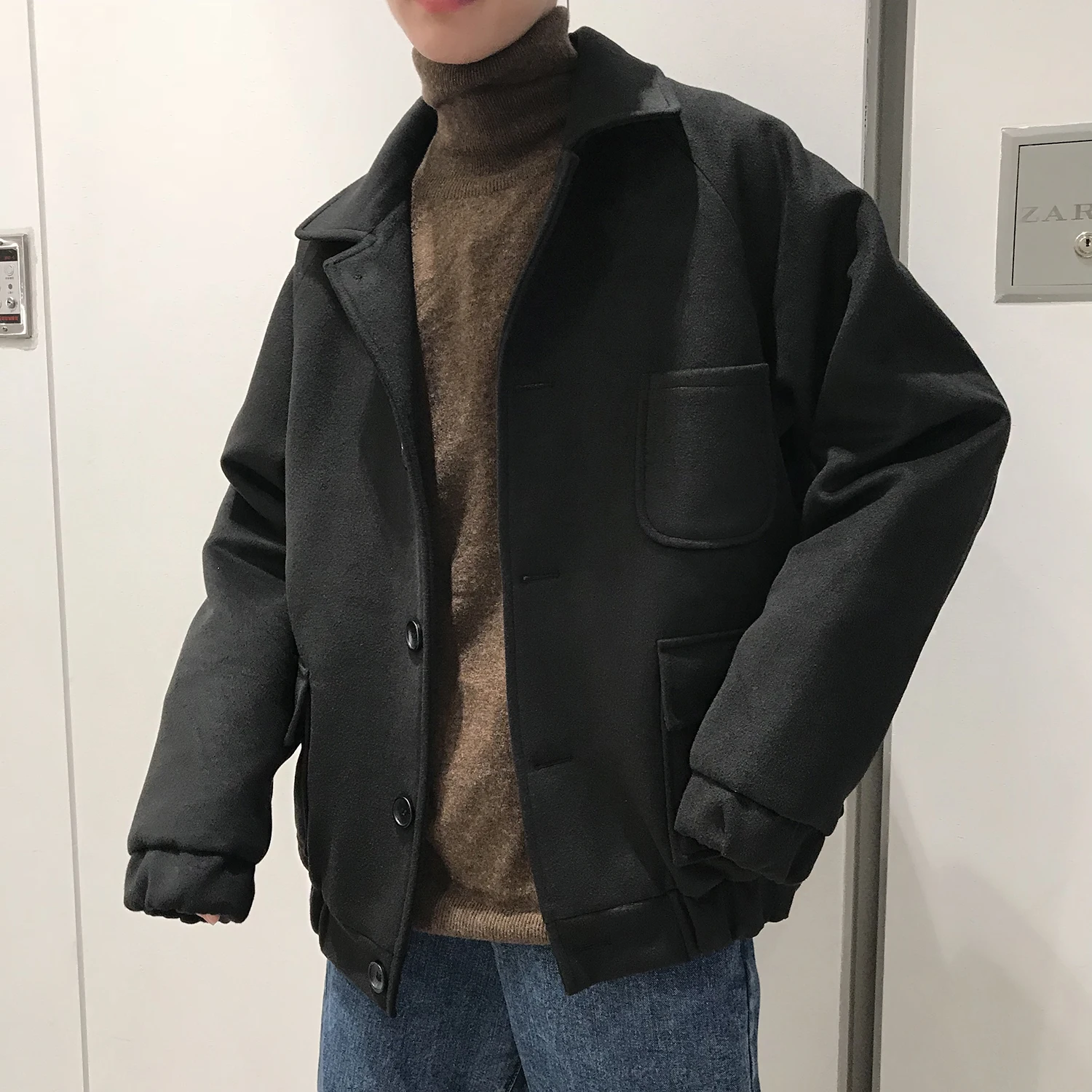 Winter Short Woolen Coat Men's Fashion Solid Color Casual Woolen Jacket Men Streetwear Wild Loose Woolen Coat Male Overcoat - Цвет: black