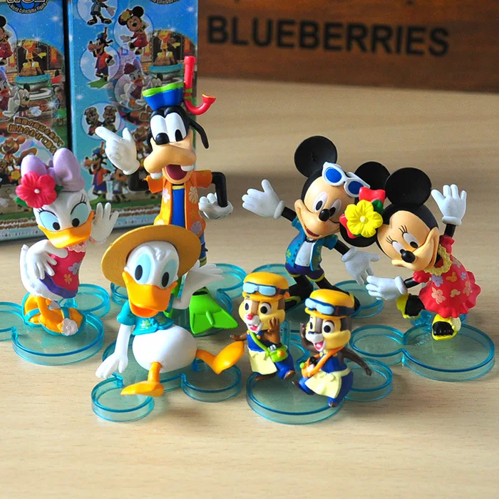 

Anime Model Mickey Minnie Donald Duck Chinchilla Goofy Model Ornaments Boxed Capsule Toy Garage Kit Crane Machine Decoration