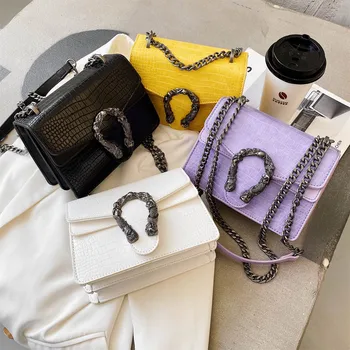 

2020 new trend summer wild chain messenger small square bag female luxury senior texture women's single shoulder commuter bag
