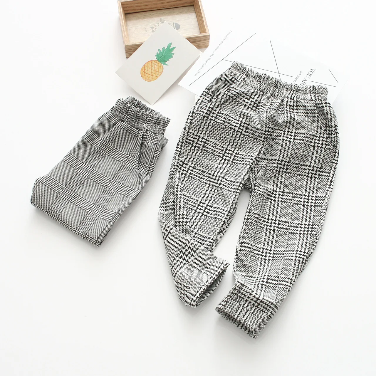 

19 Spring New Style Childrenswear Children Korean-style Plaid Pants Girls Revers Crawler Capri Pants 121720