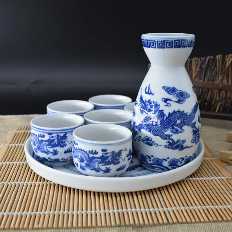 

8PCS/Lot Wine Set Jingdezhen Ceramic Sake Cup Wine Pot Tray Blue and White Porcelain Small Teacups Bowl Drinkware Teaware Dragon